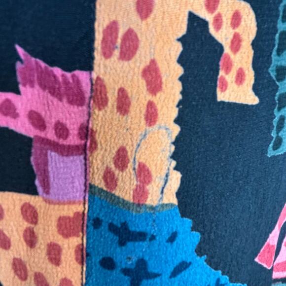 Vintage 90s Rayon Shirt Medium Colorful Yellow Tribal Abstract Animal Print - Picture 9 of 11